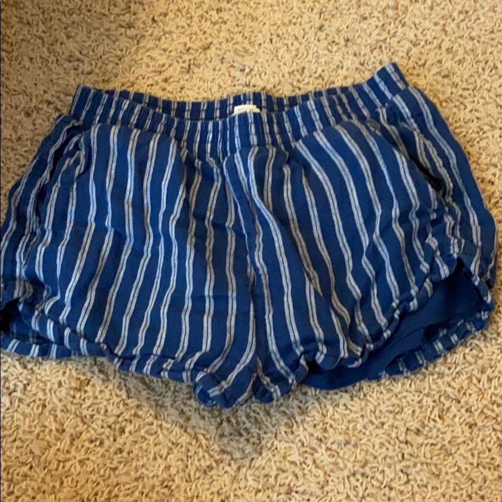 Comfy stripped shorts!!